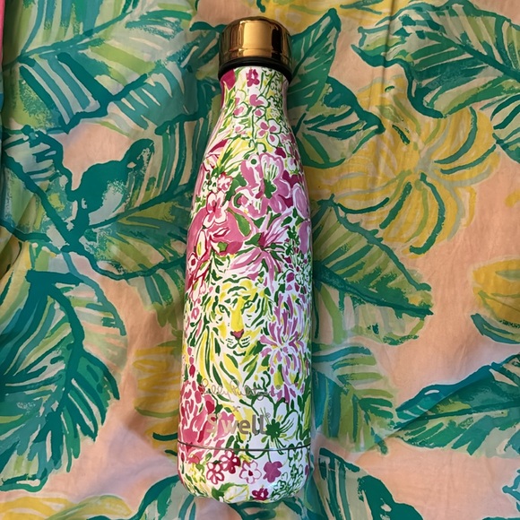 Lilly Pulitzer Swell collaboration water bottle - Picture 2 of 2